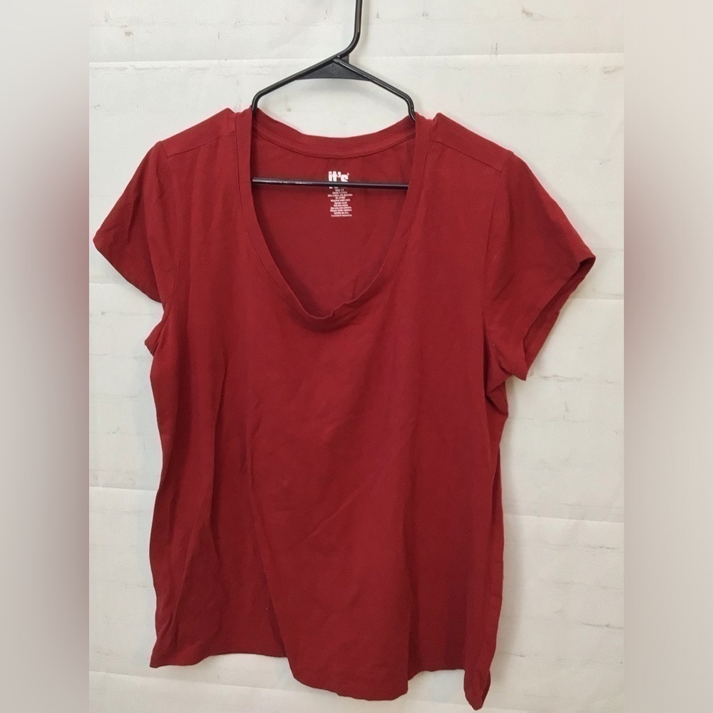 Ladies 1x red short sleeve shirt (0051)